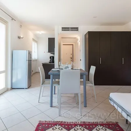 Easy Welcome Mimosa - *